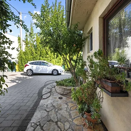 One-bedroom With Pool Appartamento *