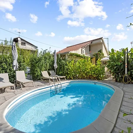 Appartamento One-bedroom With Pool Brodarica (Sibenik-Knin)